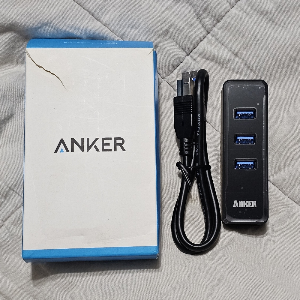 Anker USB 3.0 hub w/ethernet